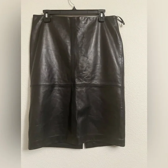TALBOTS Black Luxe Genuine Leather Pencil Skirt Size 8 EUC (Worn Once) - Picture 2 of 9